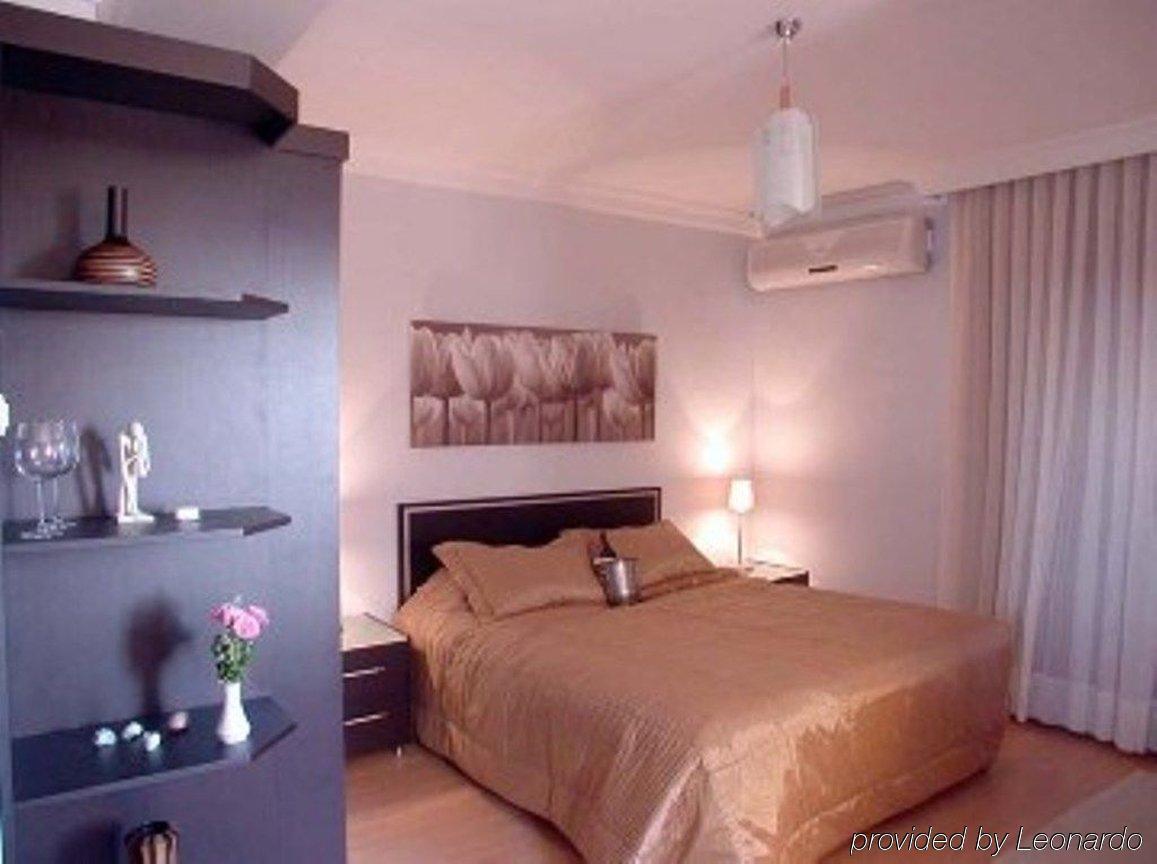 Masal Apart Istanbul Bilik gambar